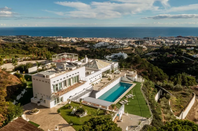 FSD0315 | Villa in Estepona – € 3,990,000 – 6 beds, 6 baths