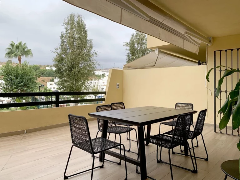 R5163721 | Ground Floor Apartment in Selwo – € 425,000 – 2 beds, 2 baths