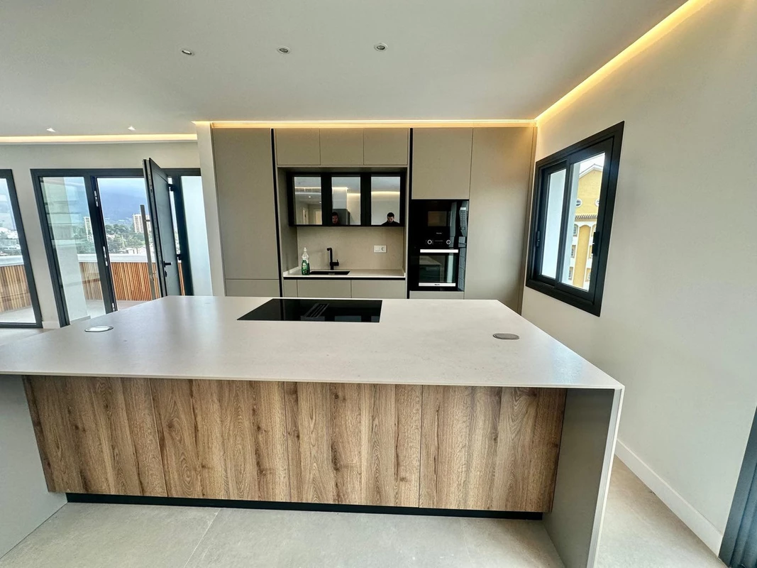 8-e64a9055bba3e77ac8aca3b893cdf826