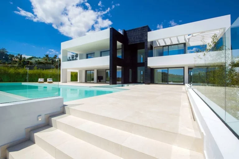 R2803361 | Detached Villa in Nueva Andalucía – € 6,250,000 – 5 beds, 7 baths