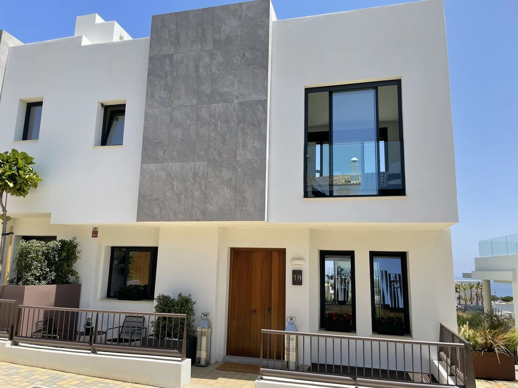 4-c23c0f86247804fa50226aecd8b0b2c8