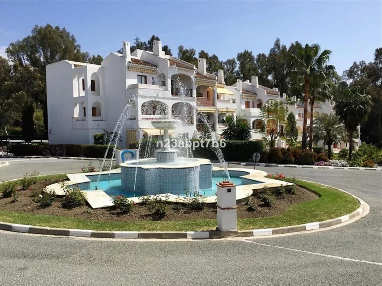 R5142721 | Ground Floor Apartment in Nueva Andalucía – € 445,000 – 2 beds, 2 baths