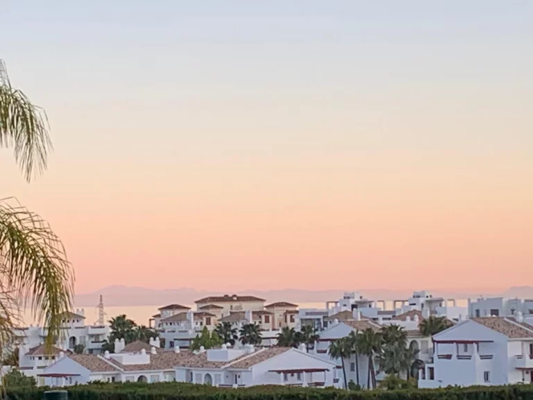 R5169346 | Ground Floor Apartment in Selwo – € 400,000 – 3 beds, 2 baths