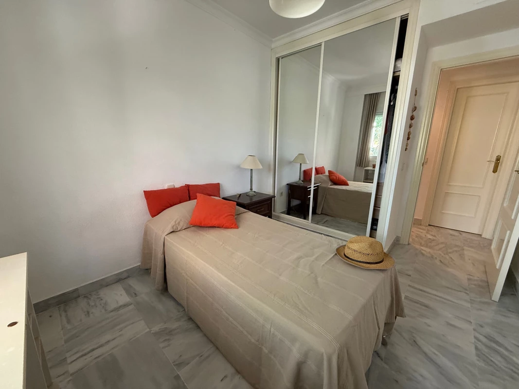 8-e64a9055bba3e77ac8aca3b893cdf826