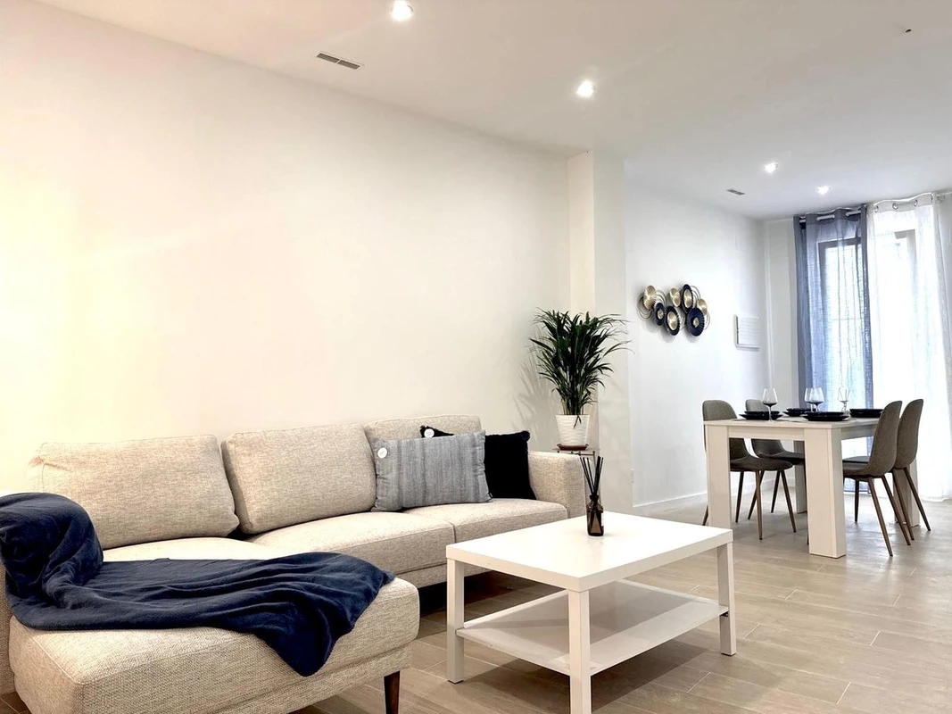 1-7980e48d732b6fc85c14b43b94d2aa54