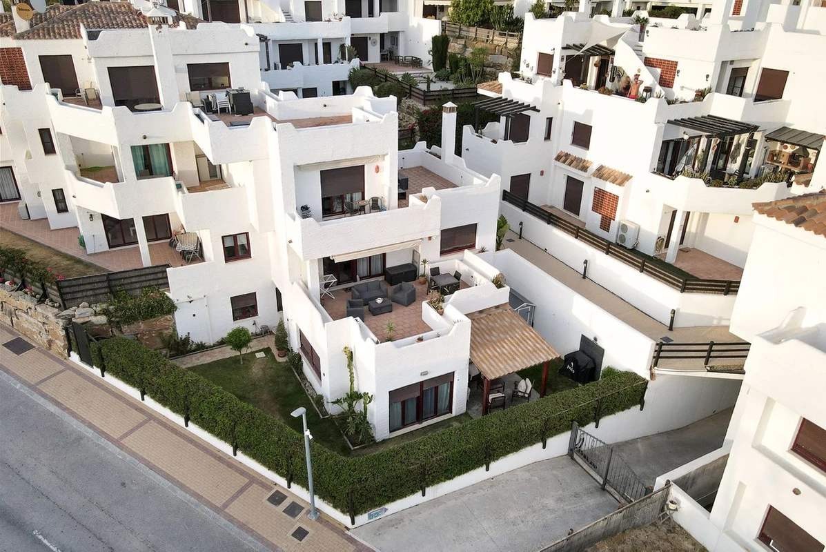 2-5bd7b9d04b45e33852eaf0ec6670150d