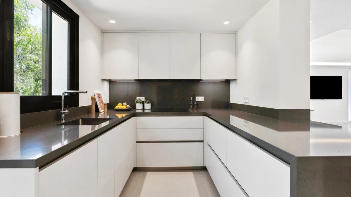 9-467d0cee5b725f3ef65f102a0c2e69c0