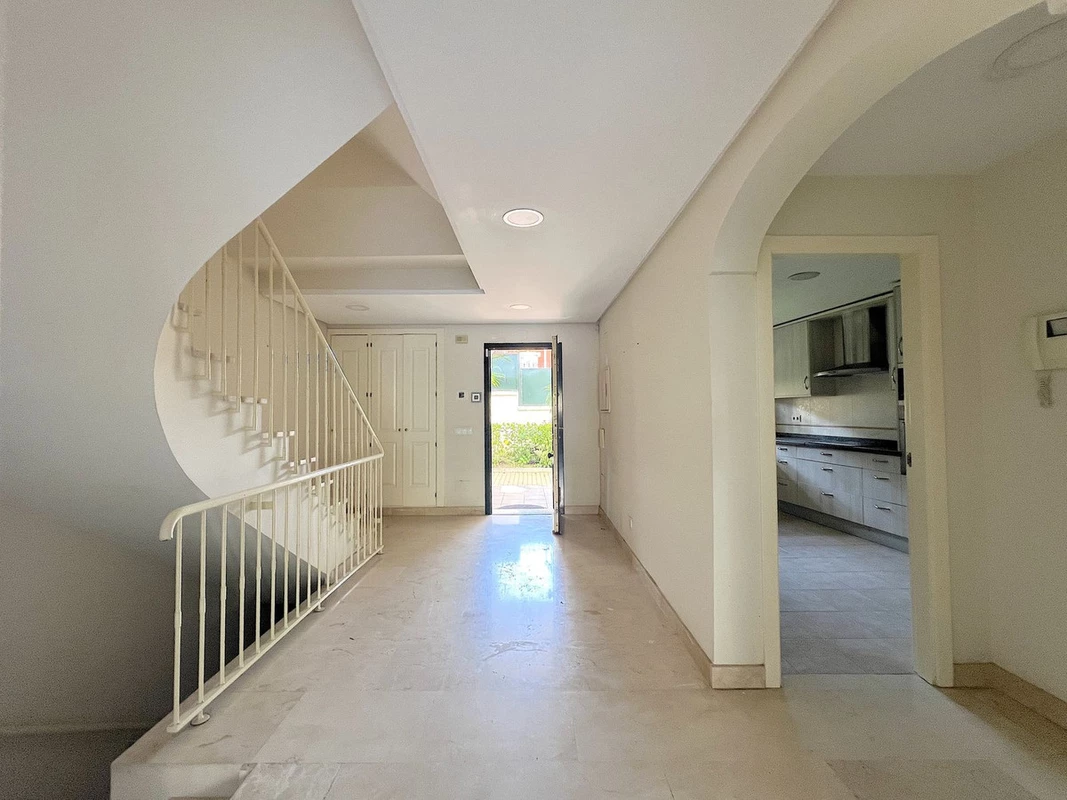 7-aa4cc561180b369757c0bb4af9886cd3