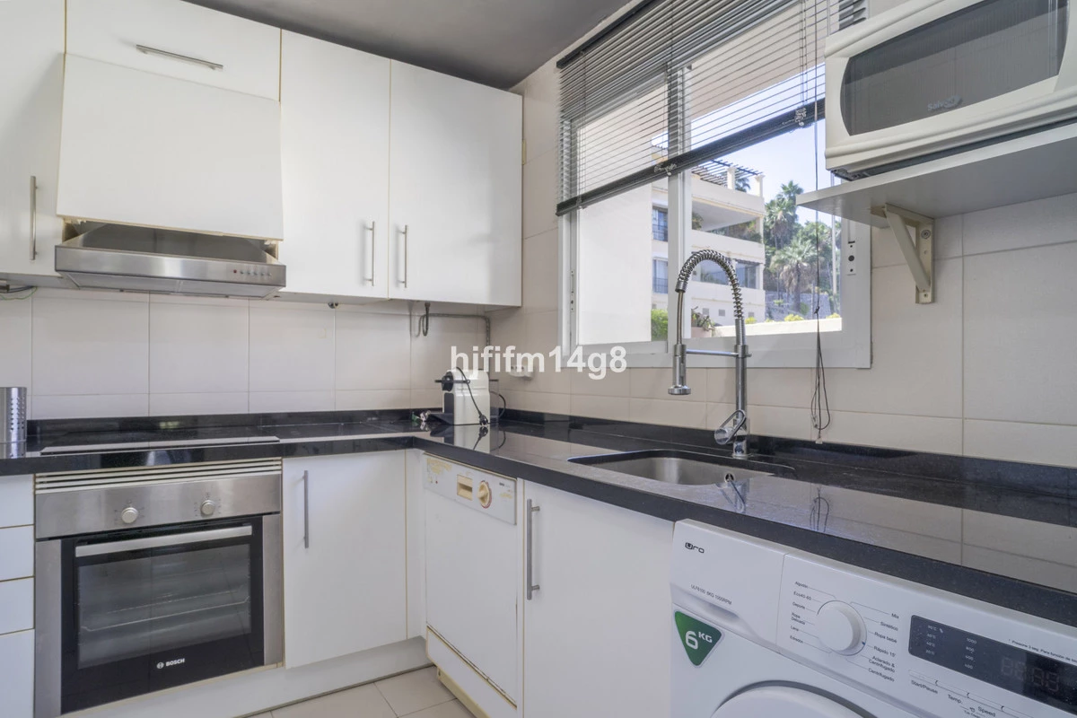 8-e64a9055bba3e77ac8aca3b893cdf826