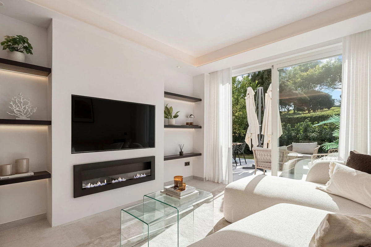 2-5bd7b9d04b45e33852eaf0ec6670150d