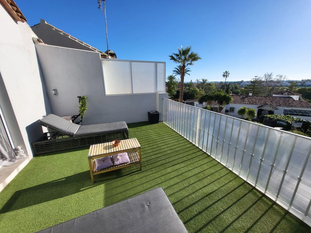 2-5bd7b9d04b45e33852eaf0ec6670150d