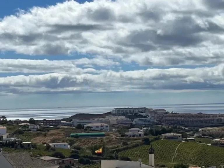 R5131030 | Semi-Detached House in Manilva – € 312,000 – 3 beds, 3 baths