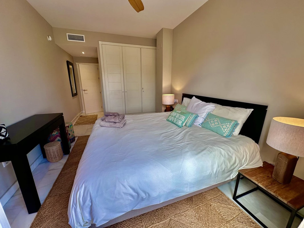 8-e64a9055bba3e77ac8aca3b893cdf826