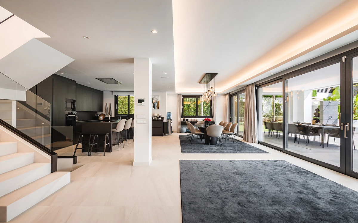 2-5bd7b9d04b45e33852eaf0ec6670150d