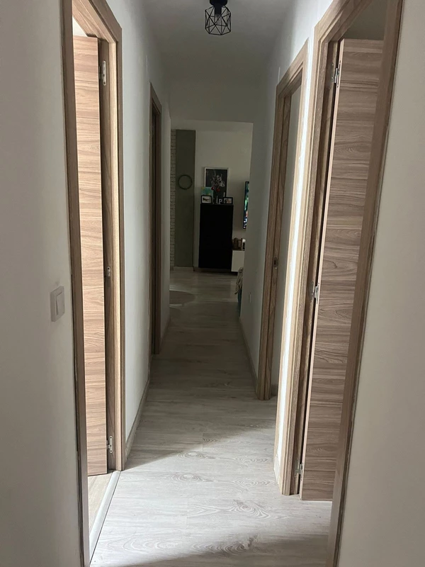 7-aa4cc561180b369757c0bb4af9886cd3