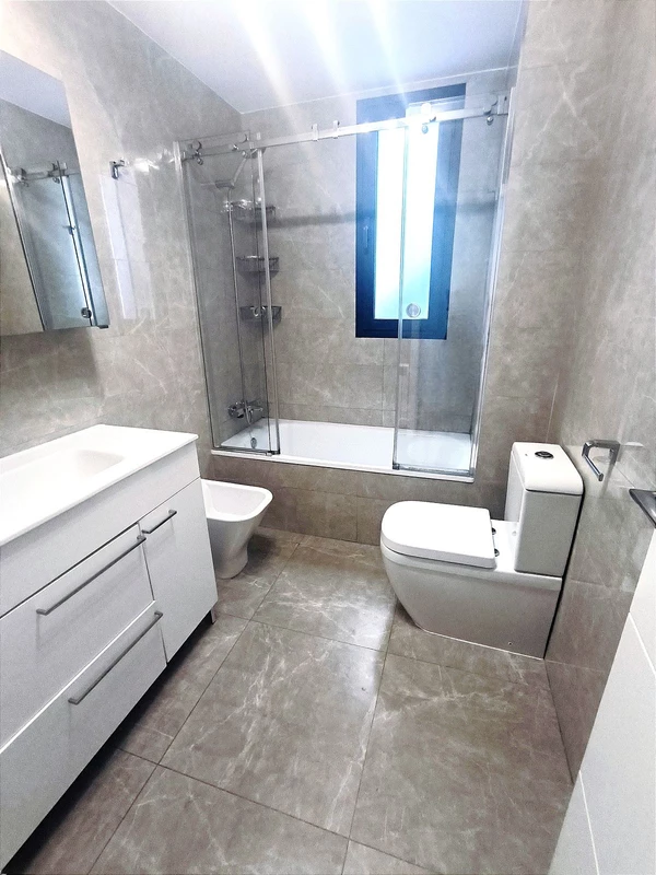 2-5bd7b9d04b45e33852eaf0ec6670150d