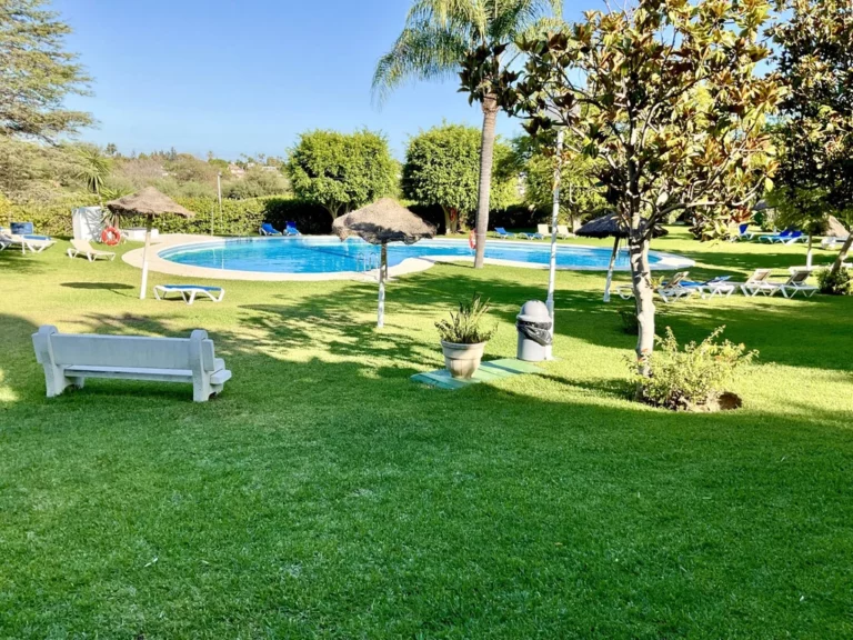 R5186626 | Townhouse in Estepona – € 490,000 – 3 beds, 3.5 baths