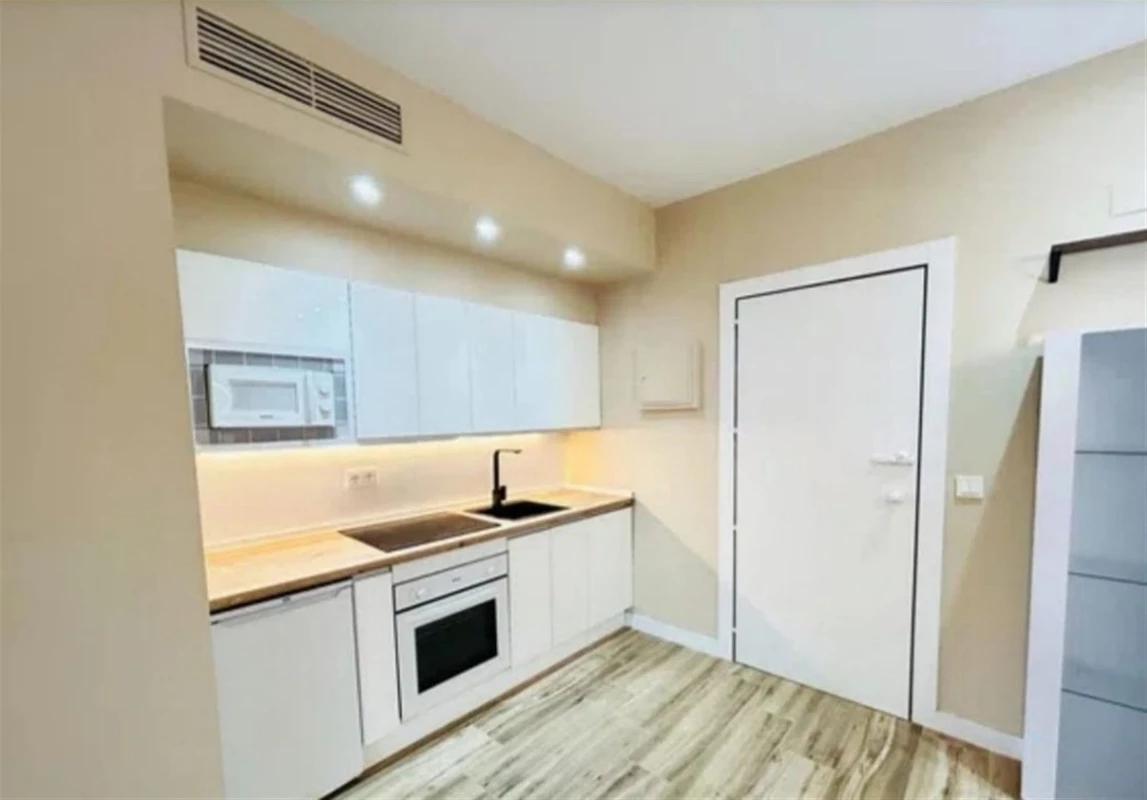 8-e64a9055bba3e77ac8aca3b893cdf826