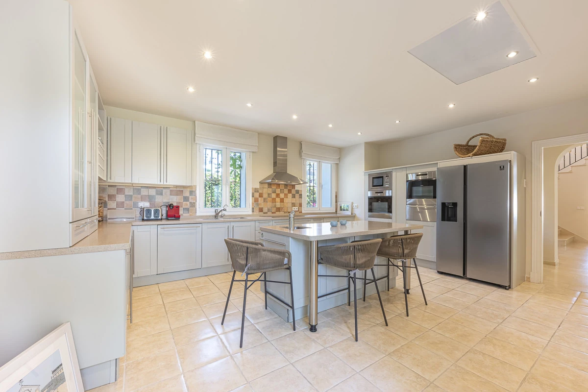 7-aa4cc561180b369757c0bb4af9886cd3