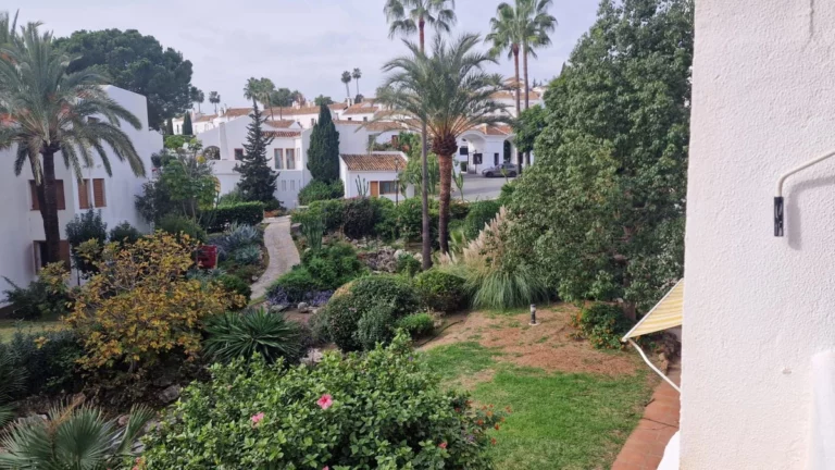 R5116999 | Middle Floor Apartment in Nueva Andalucía – € 395,000 – 2 beds, 2 baths