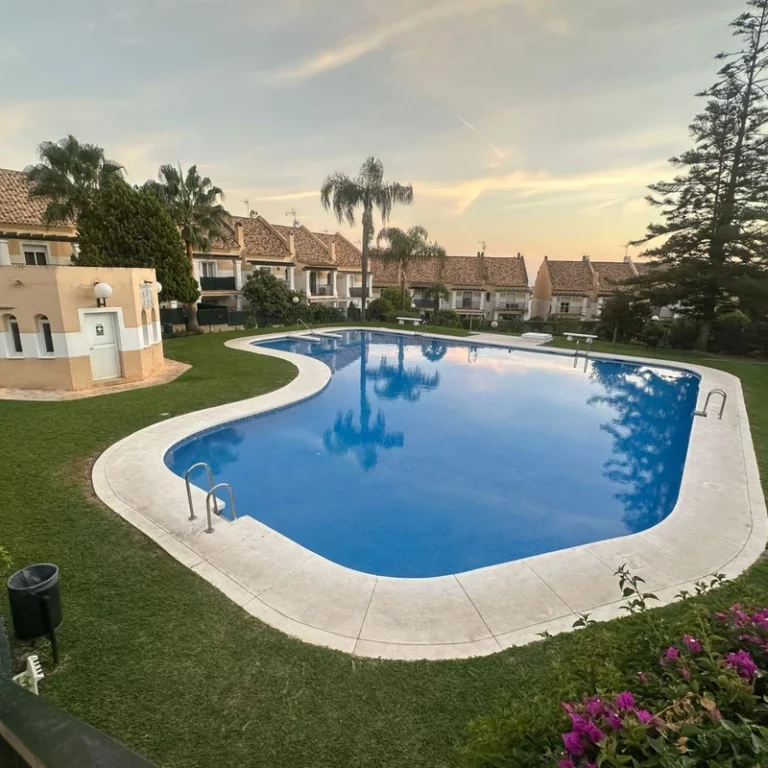 R5194267 | Townhouse in Marbella – € 635,000 – 5 beds, 2 baths