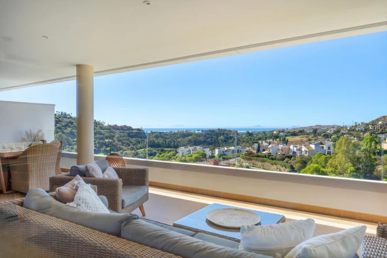 R5209564 | Middle Floor Apartment in Benahavís – € 945,000 – 3 beds, 2 baths