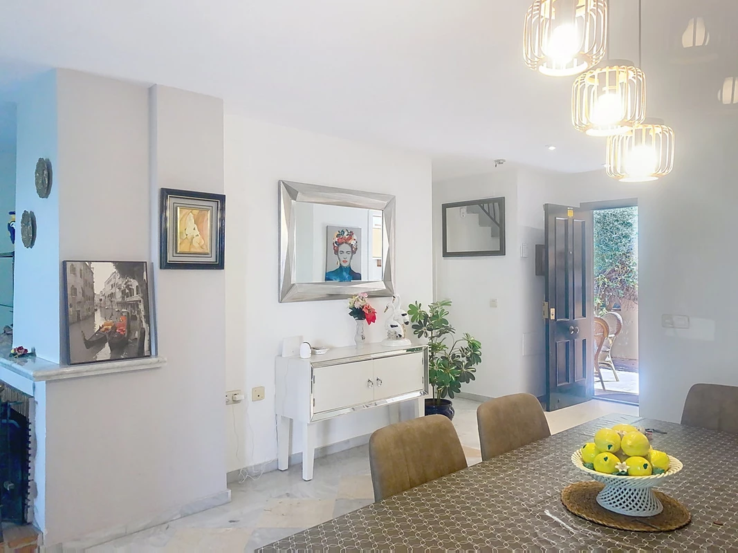 4-c23c0f86247804fa50226aecd8b0b2c8