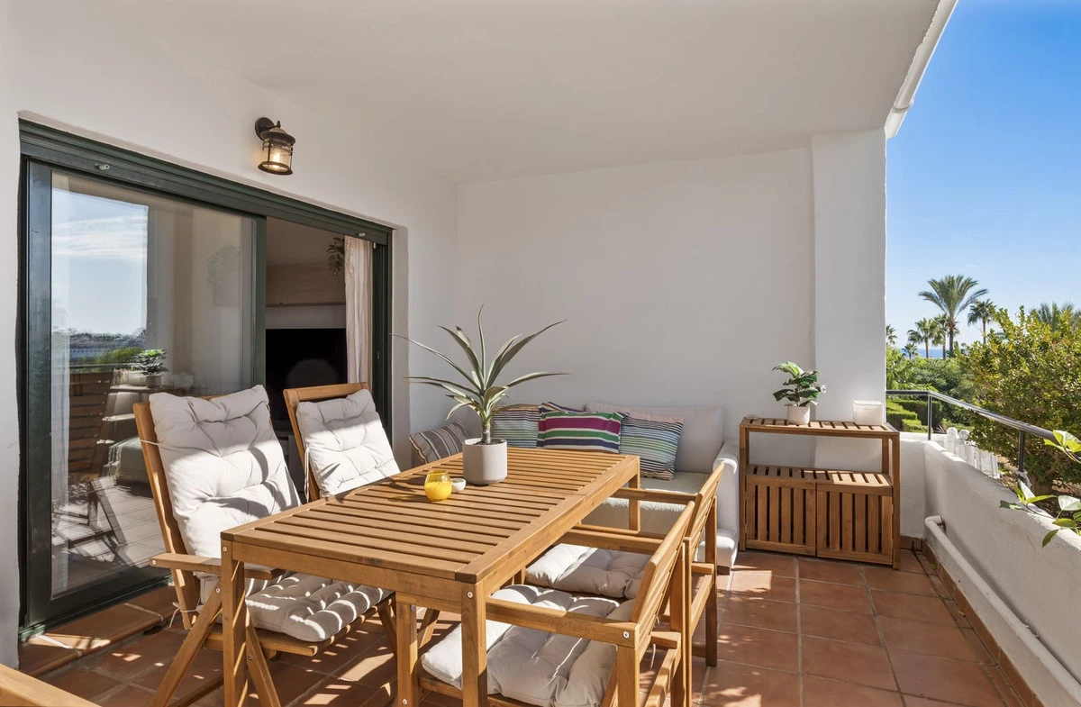 2-5bd7b9d04b45e33852eaf0ec6670150d