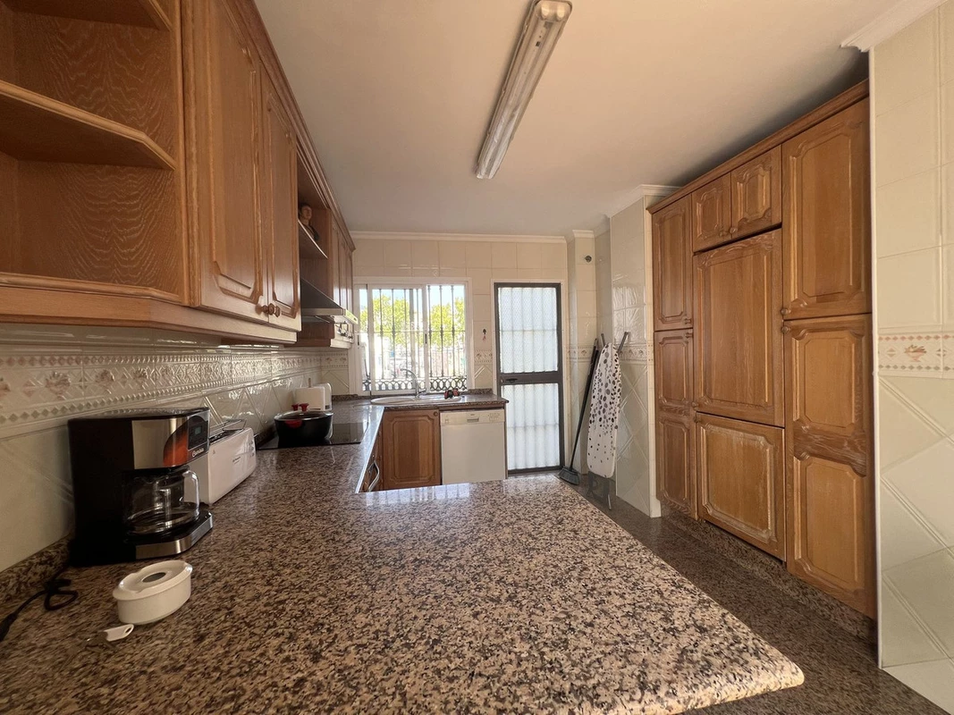 8-e64a9055bba3e77ac8aca3b893cdf826