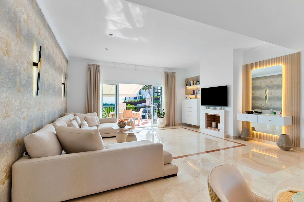 2-5bd7b9d04b45e33852eaf0ec6670150d