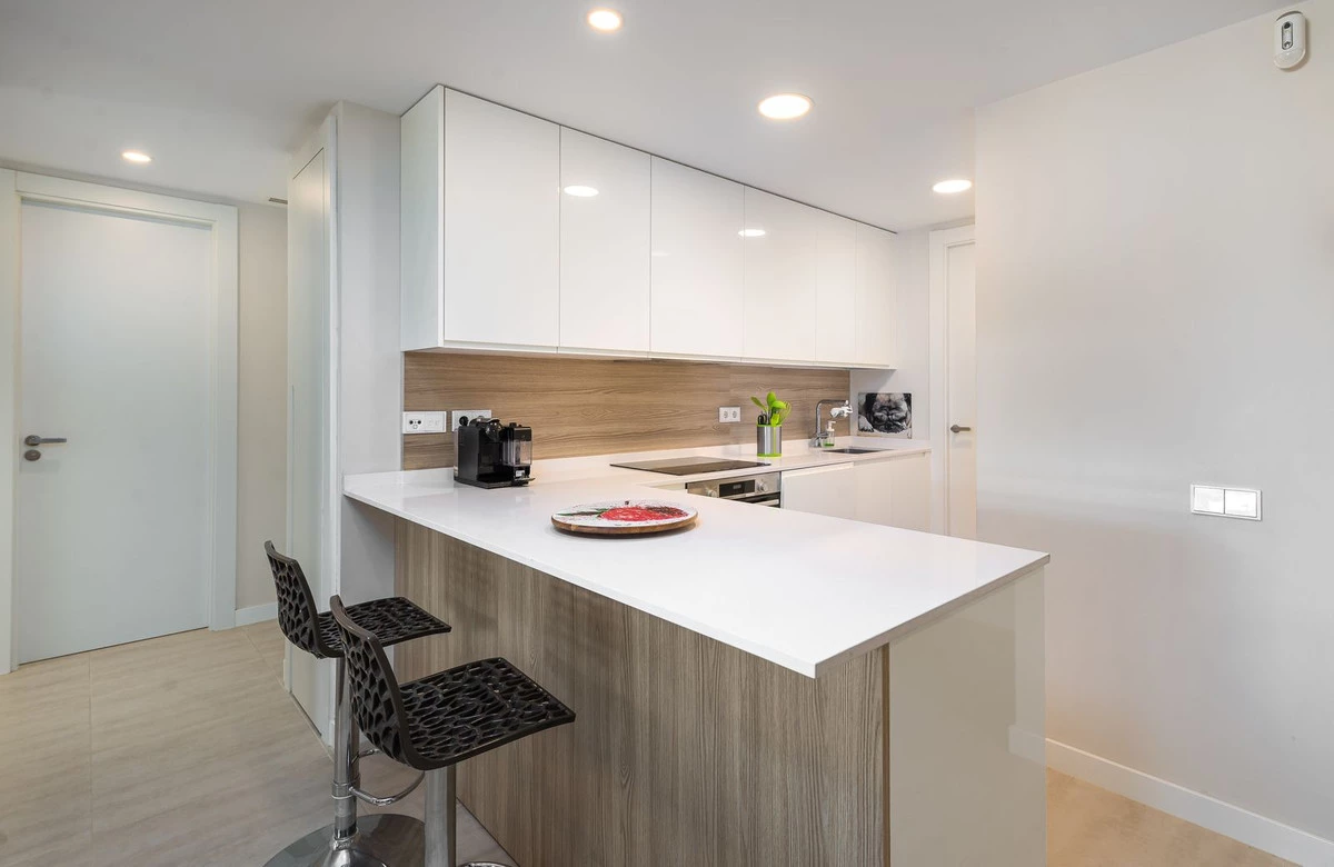 8-e64a9055bba3e77ac8aca3b893cdf826