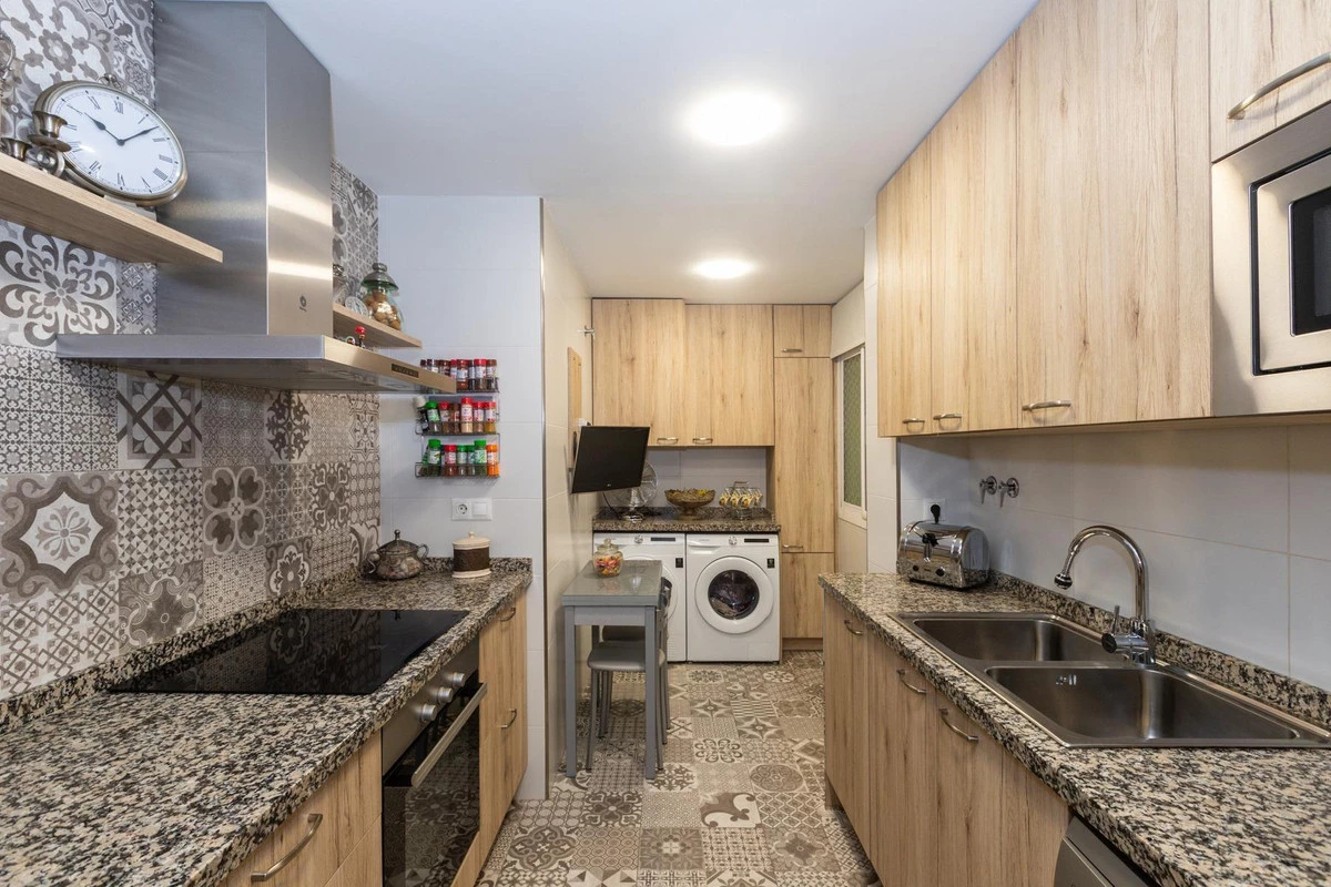 9-467d0cee5b725f3ef65f102a0c2e69c0