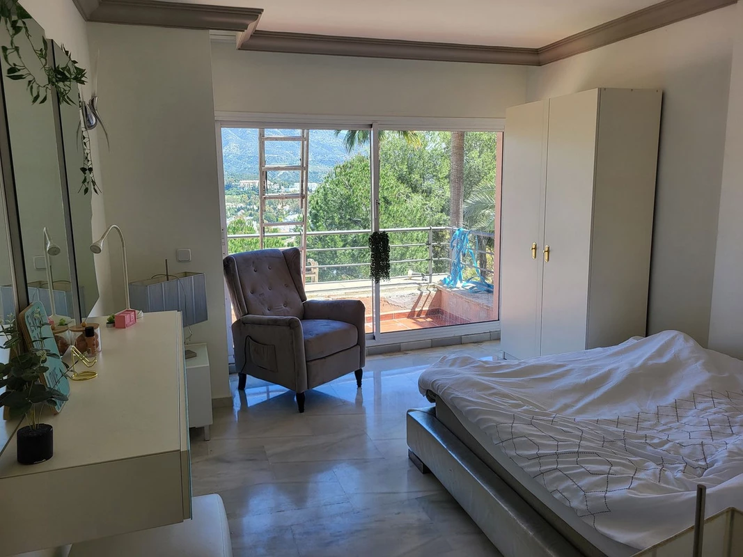 1-7980e48d732b6fc85c14b43b94d2aa54