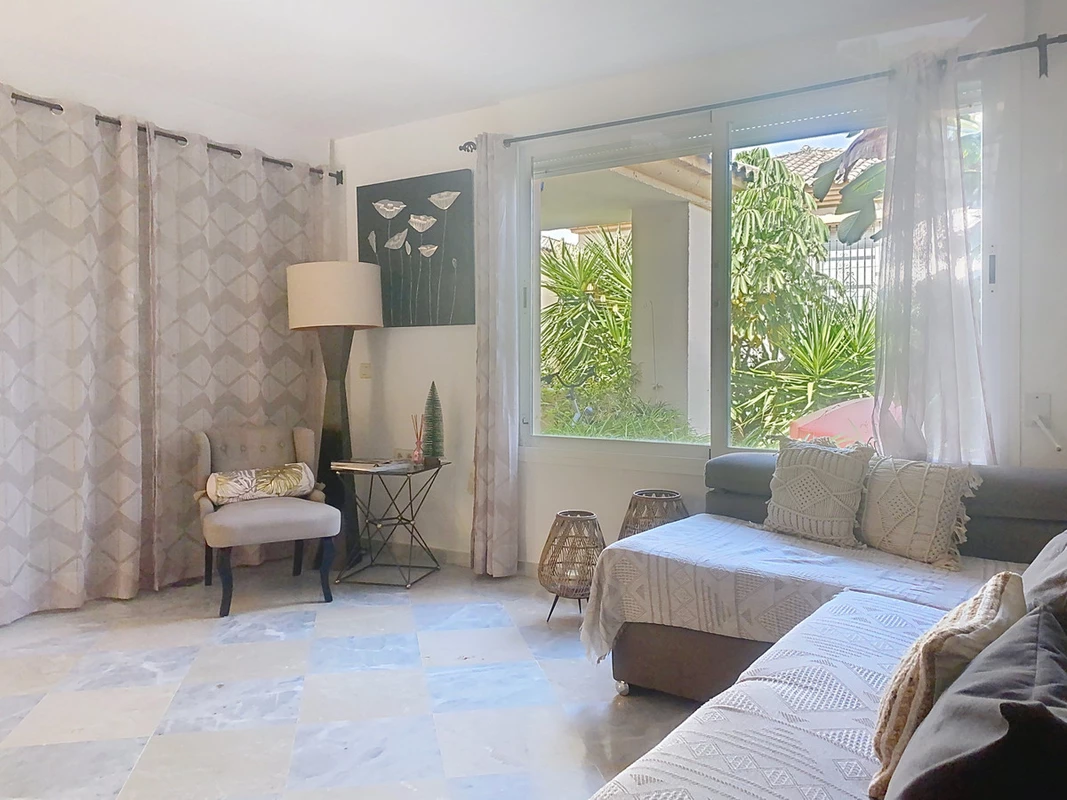 8-e64a9055bba3e77ac8aca3b893cdf826