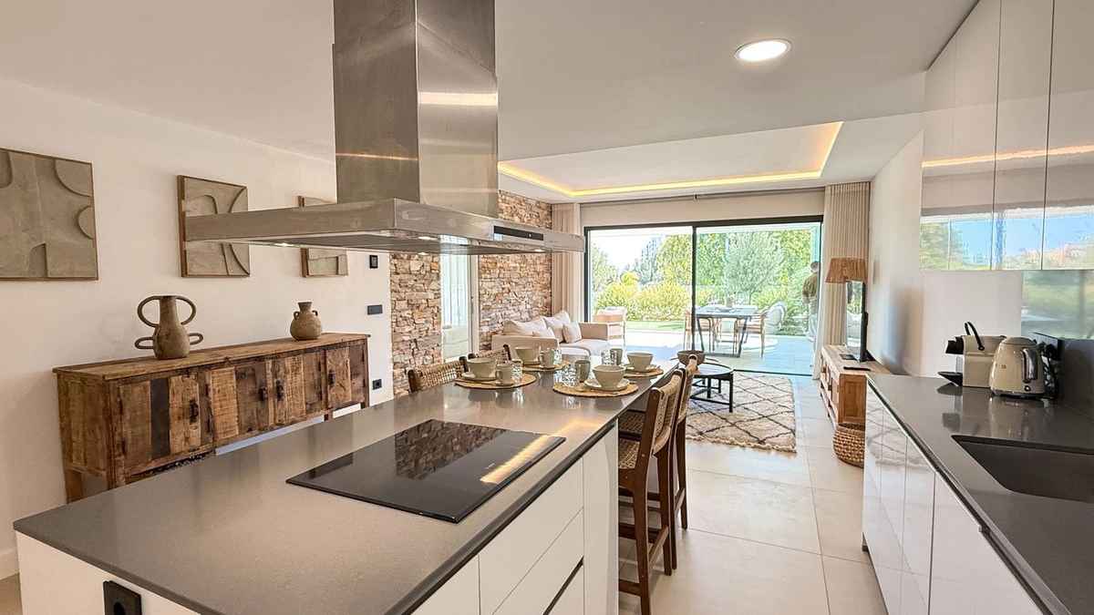 8-e64a9055bba3e77ac8aca3b893cdf826