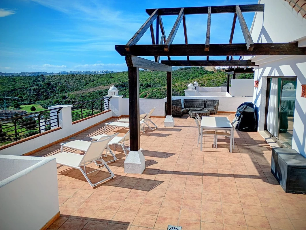 2-5bd7b9d04b45e33852eaf0ec6670150d