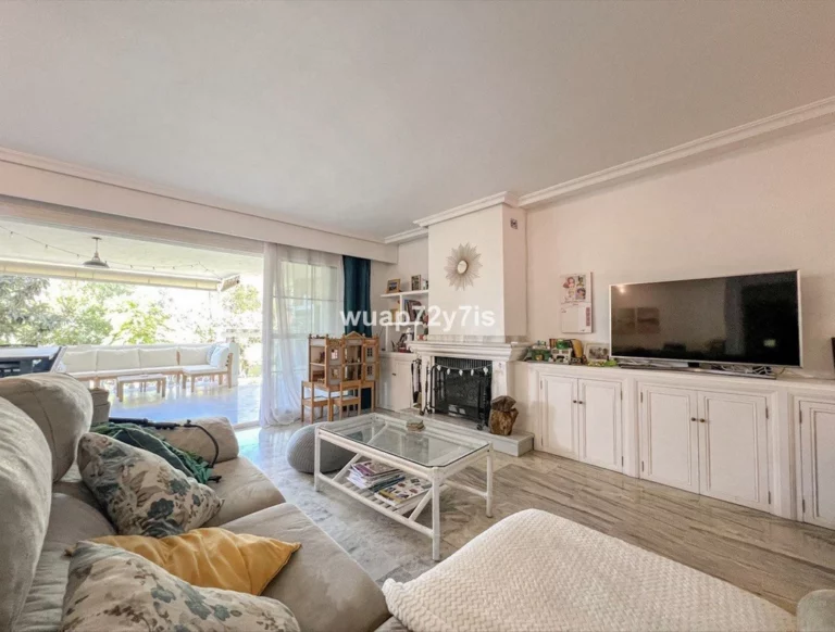 R5206144 | Townhouse in El Paraiso – € 650,000 – 6 beds, 5 baths