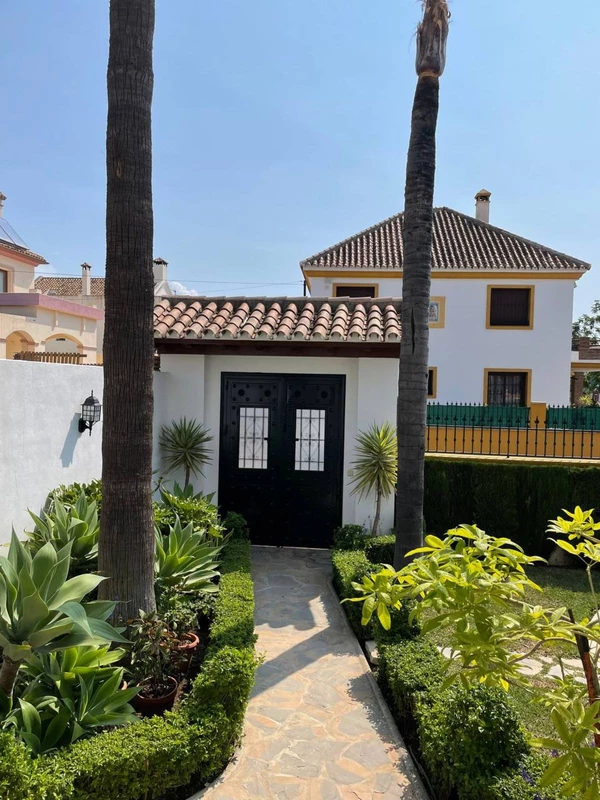 4-c23c0f86247804fa50226aecd8b0b2c8