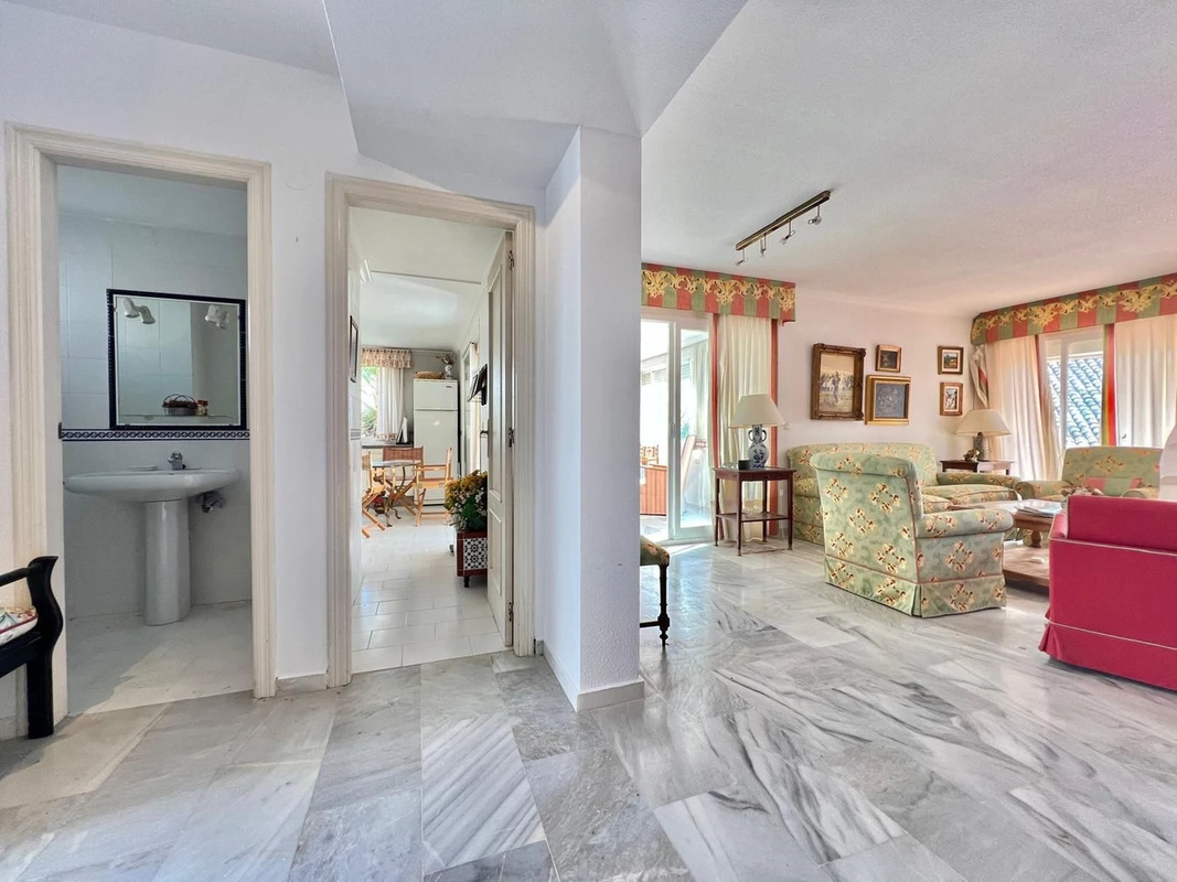 7-aa4cc561180b369757c0bb4af9886cd3