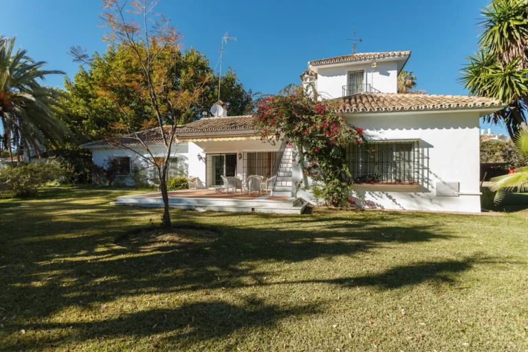 R5204800 | Detached Villa in Guadalmina Baja – € 6,500,000 – 6 beds, 6 baths