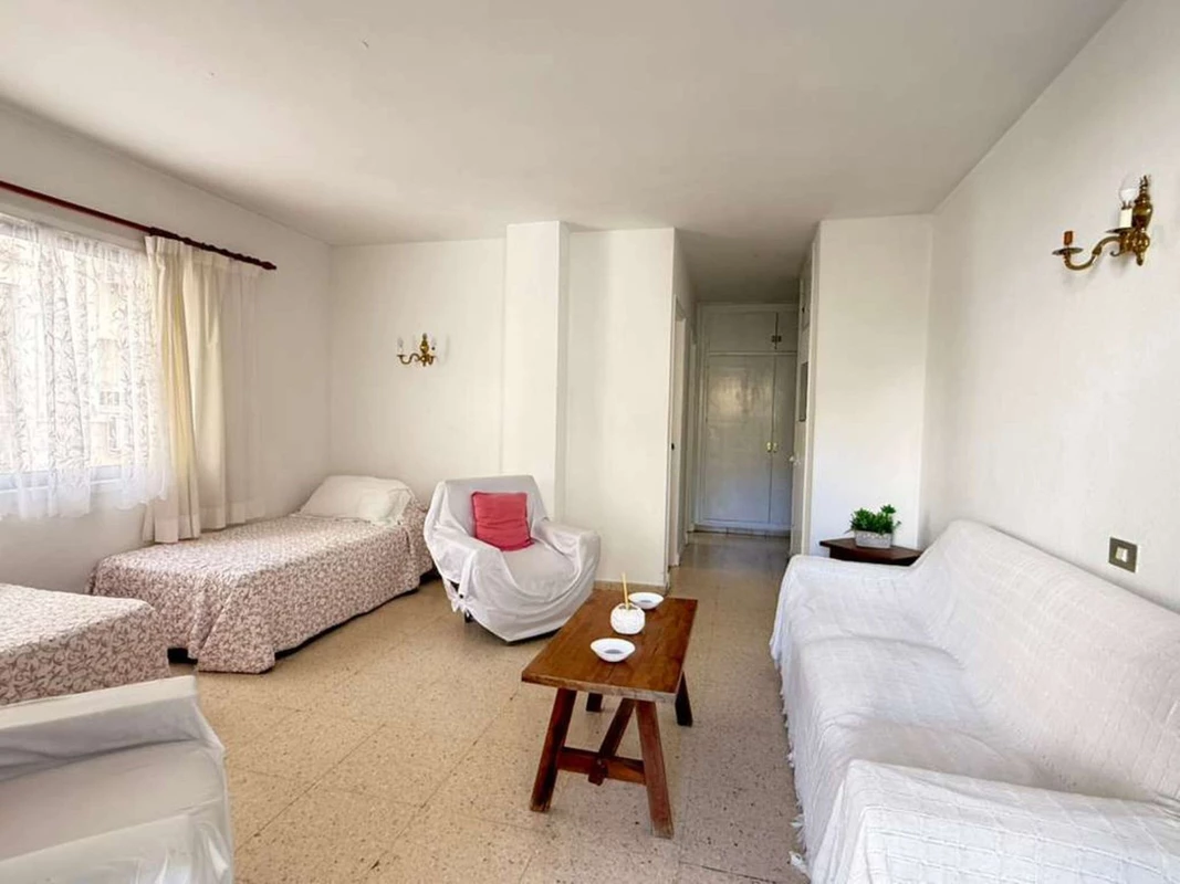 2-5bd7b9d04b45e33852eaf0ec6670150d