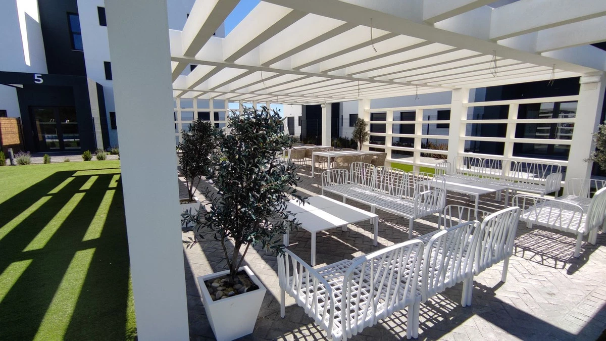 2-5bd7b9d04b45e33852eaf0ec6670150d