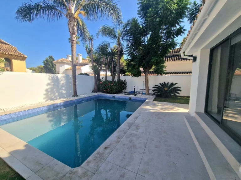 R5186416 | Detached Villa in Marbella – € 2,450,000 – 5 beds, 5 baths