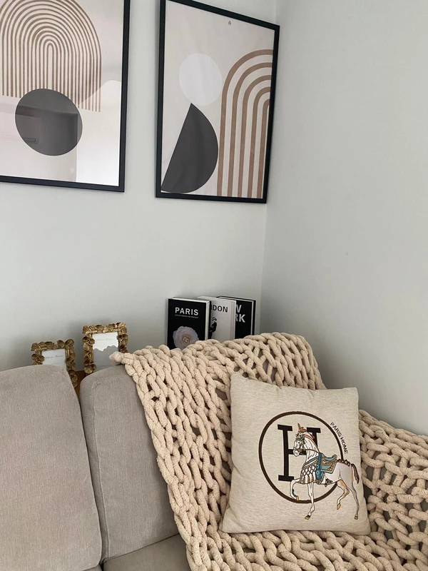 8-e64a9055bba3e77ac8aca3b893cdf826