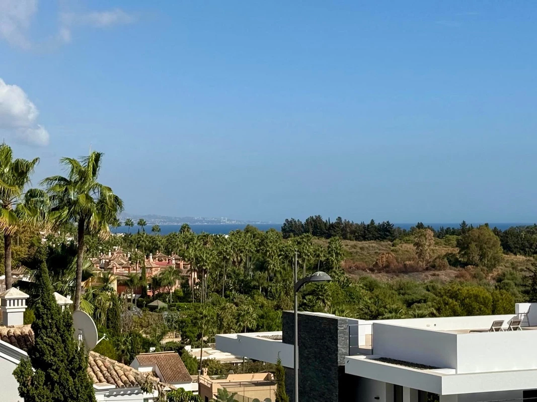 2-5bd7b9d04b45e33852eaf0ec6670150d