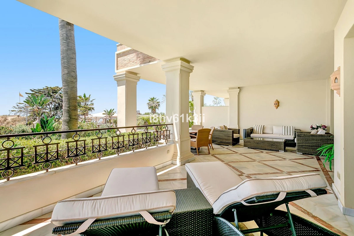 8-e64a9055bba3e77ac8aca3b893cdf826