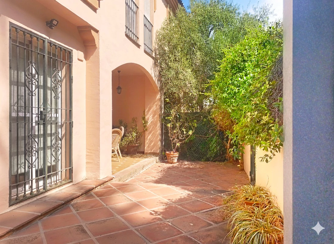 2-5bd7b9d04b45e33852eaf0ec6670150d