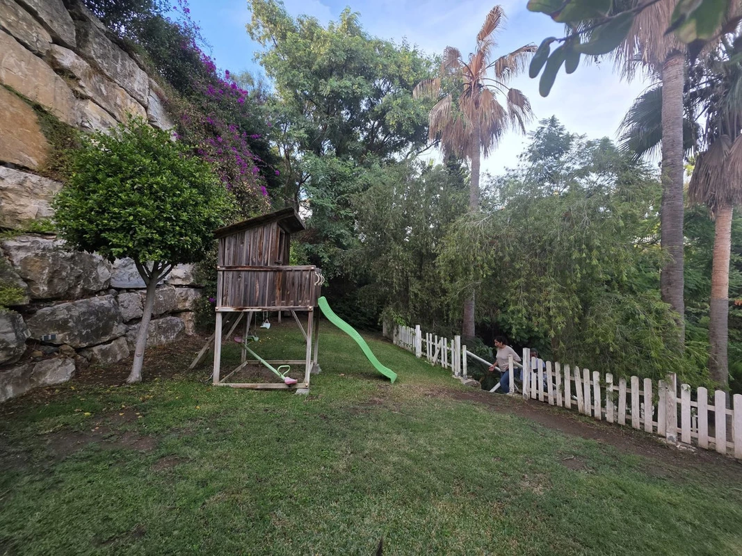 9-467d0cee5b725f3ef65f102a0c2e69c0