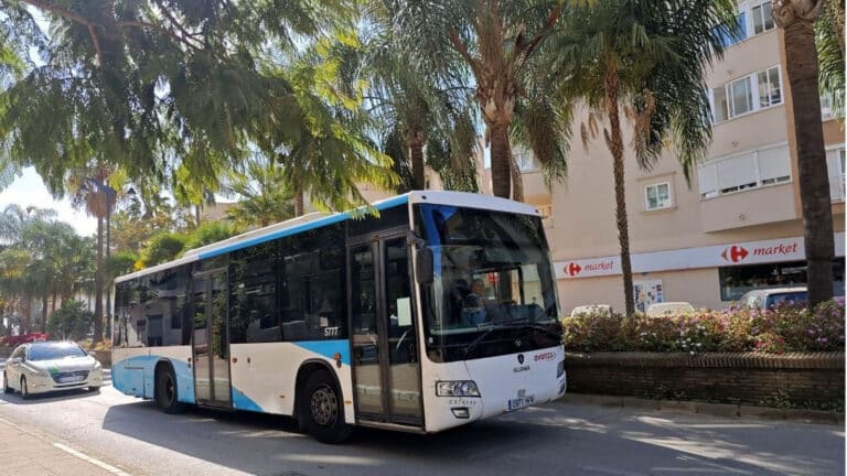 The City Council increases the budget for public transportation services and will reinforce controls to ensure compliance with transit schedules.