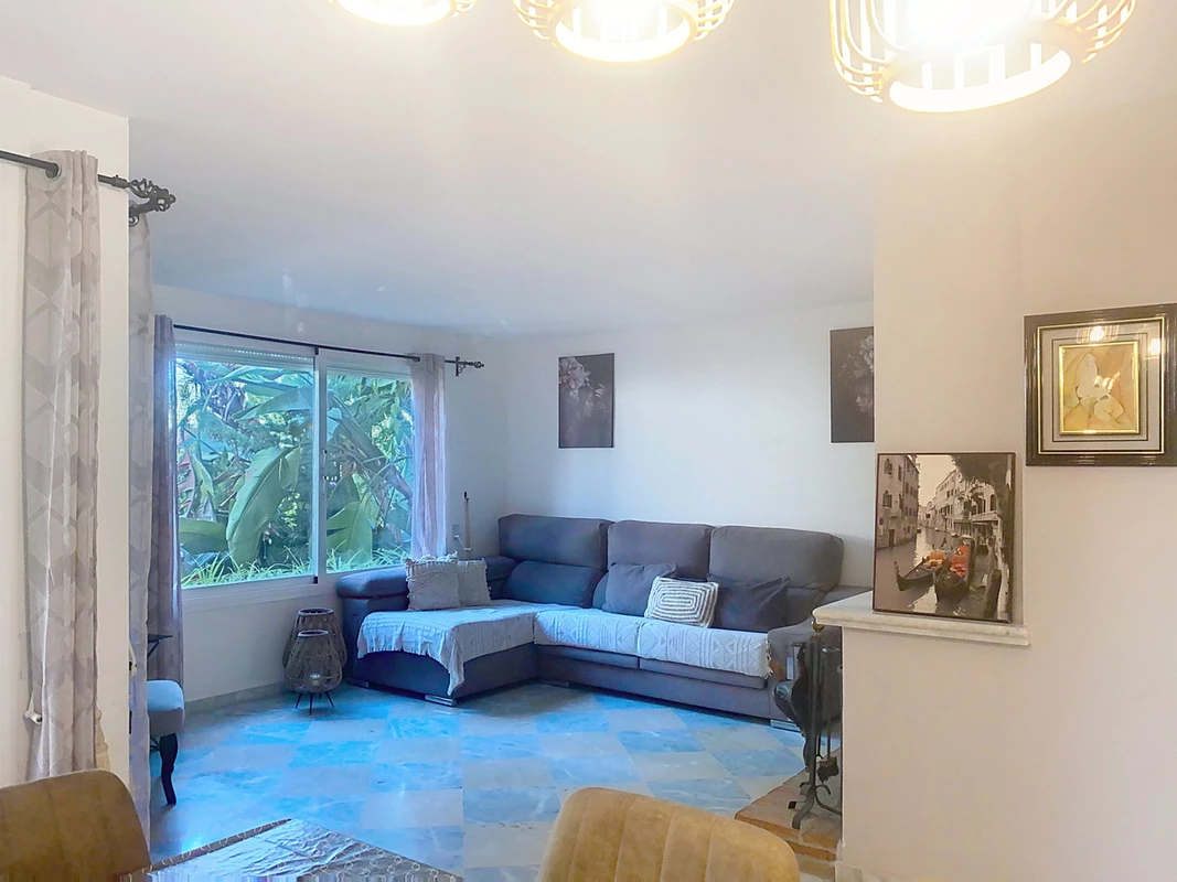 7-aa4cc561180b369757c0bb4af9886cd3